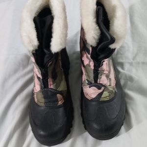 Itasca snow boots size 11 women